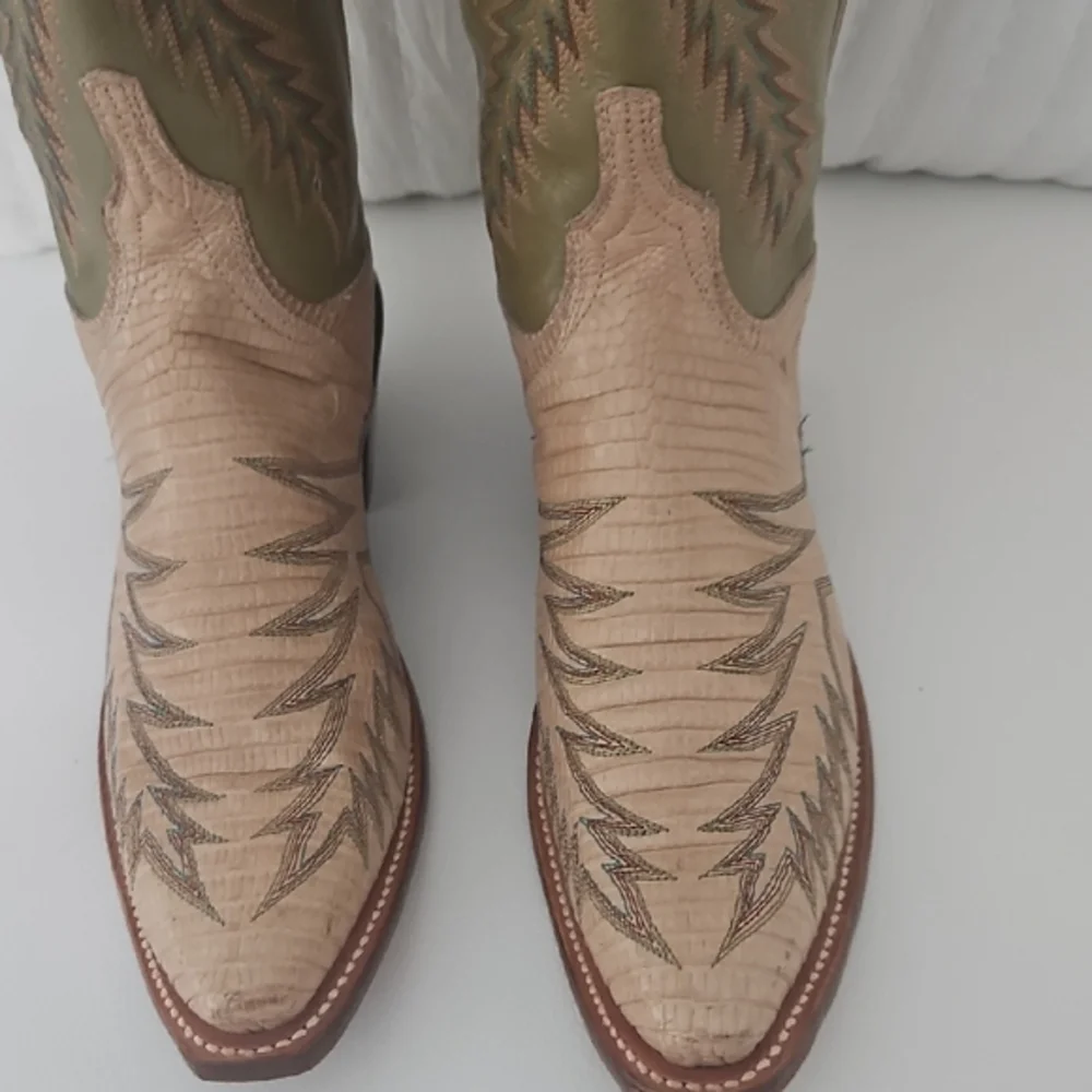 Lucchese Vintage Women's 1183 Exotic Cowboy Boots - Picture 4 of 15